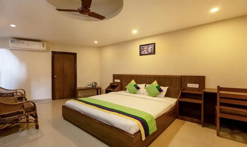 Swagatam Inn, 5 Minutes Walk From Guwahati Railway Station Exteriör bild